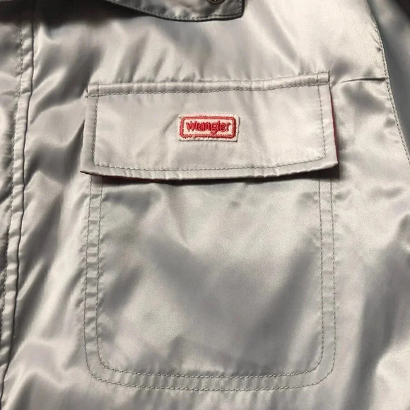 Wrangler Silver Water Resistant Light Jacket Size Medium - Picture 6 of 14